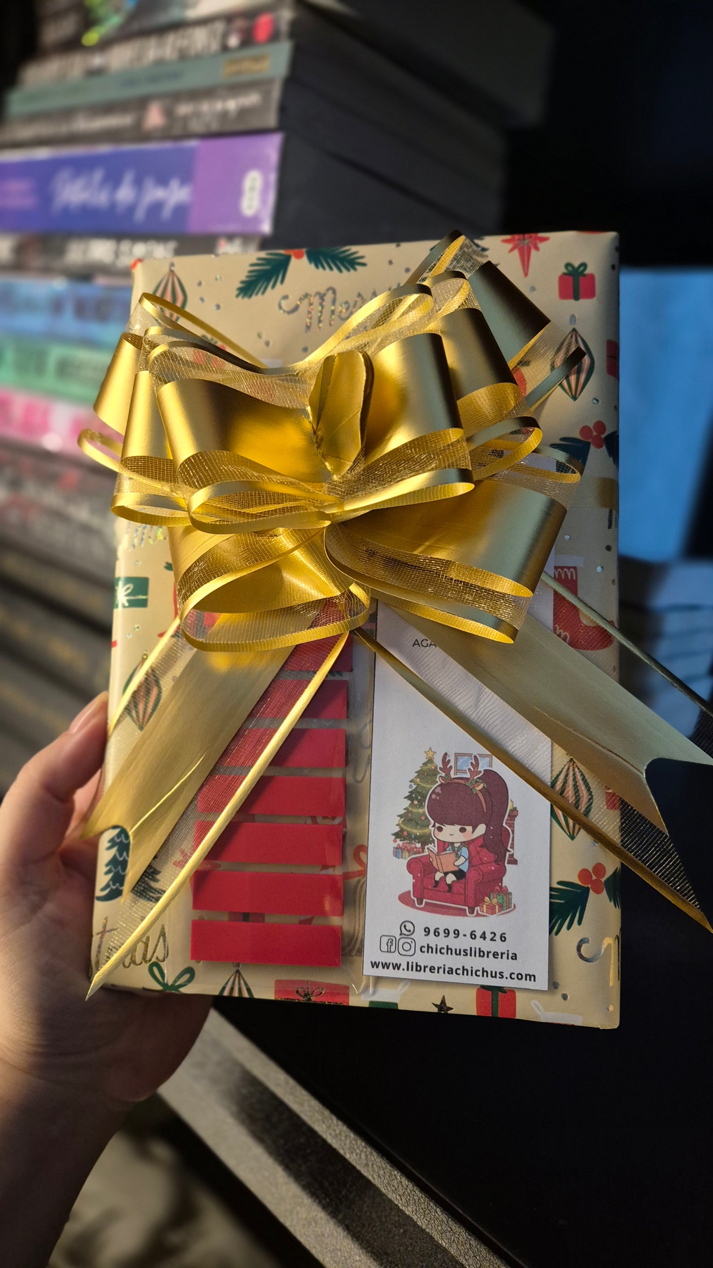 Empaque de regalo navideño