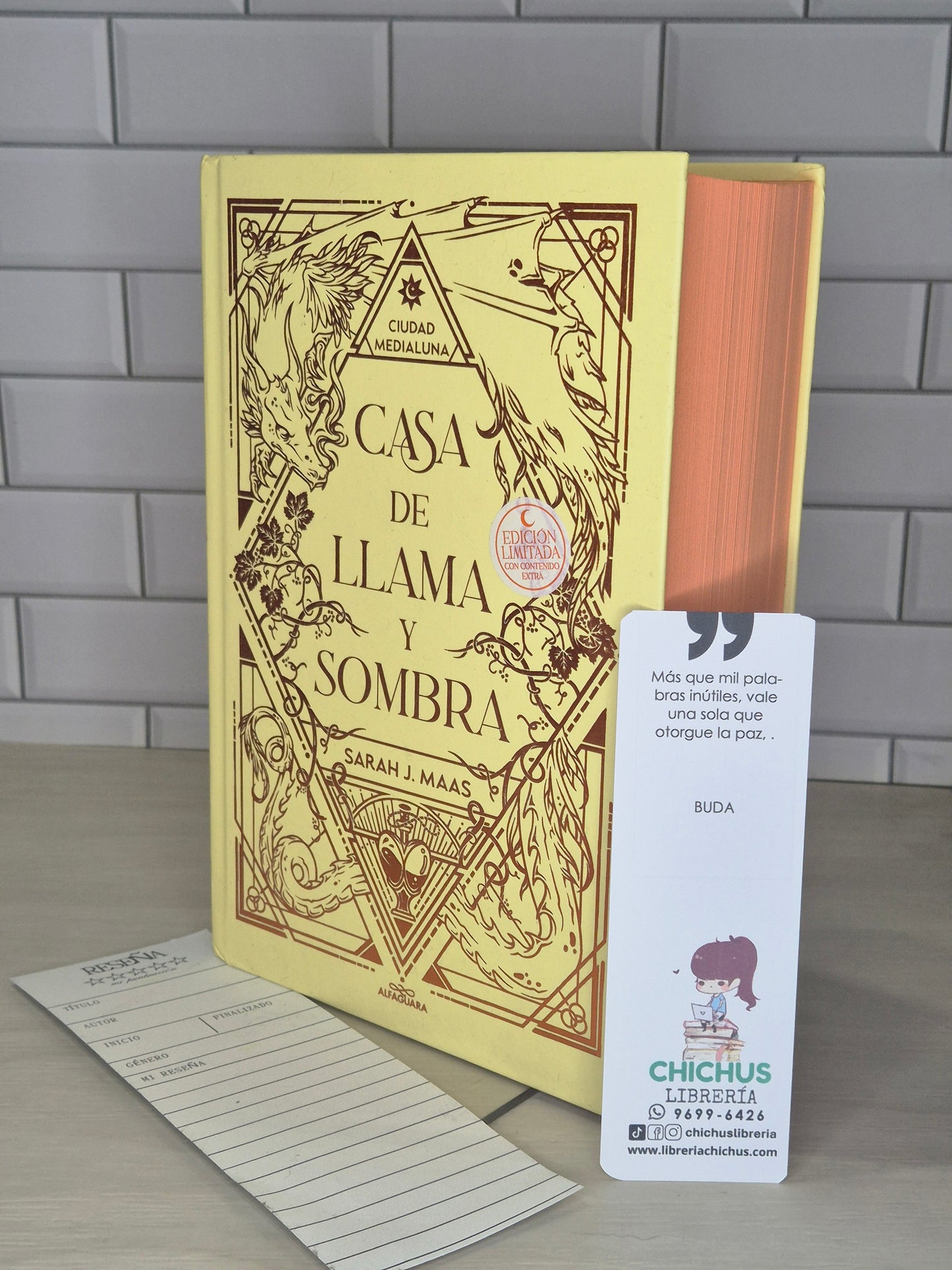 Ciudad medialuna 3 casa de llama y sombra edición en tapa dura con canto pintado