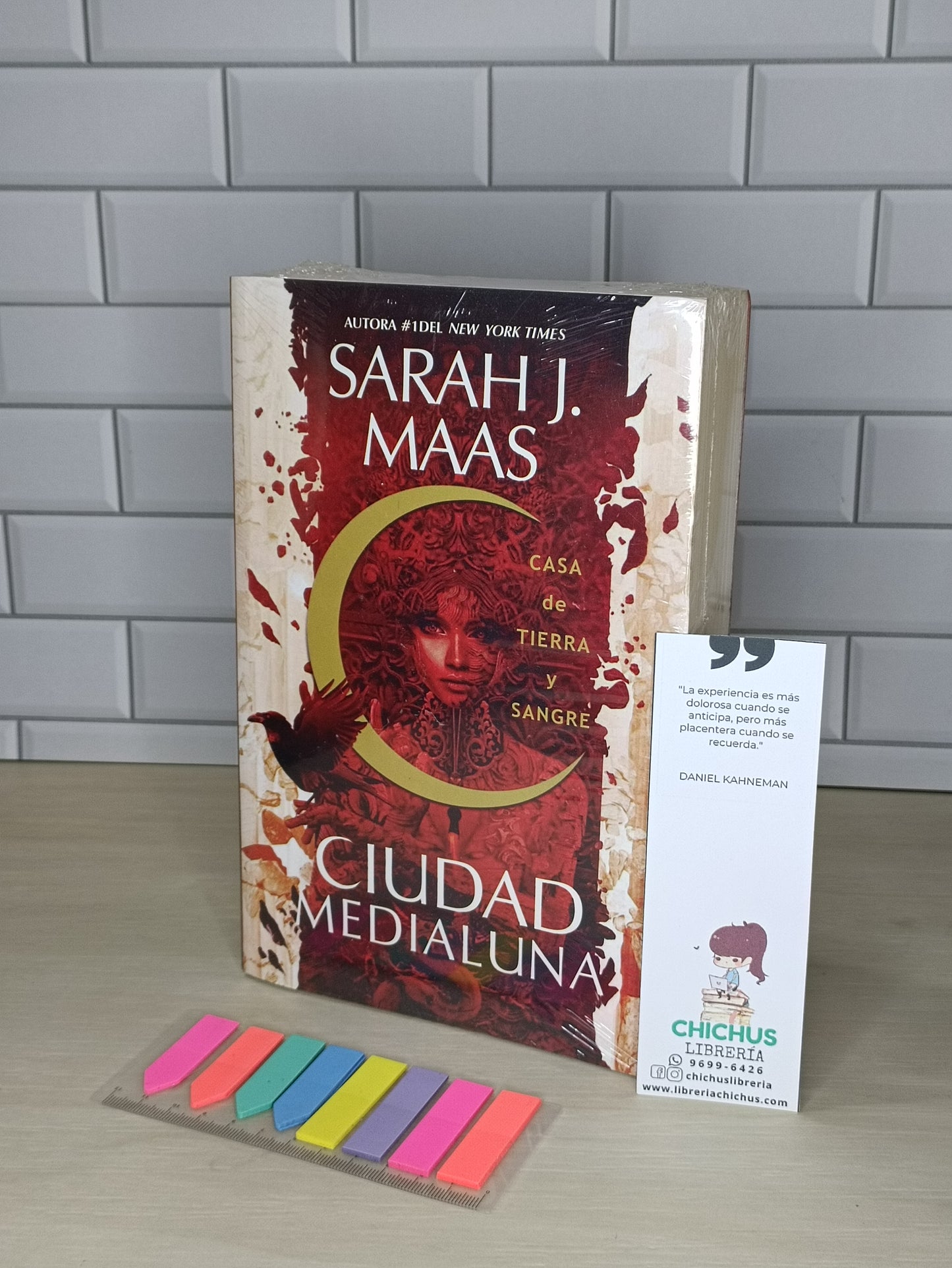 Ciudad medialuna #1: casa de tierra y sangre