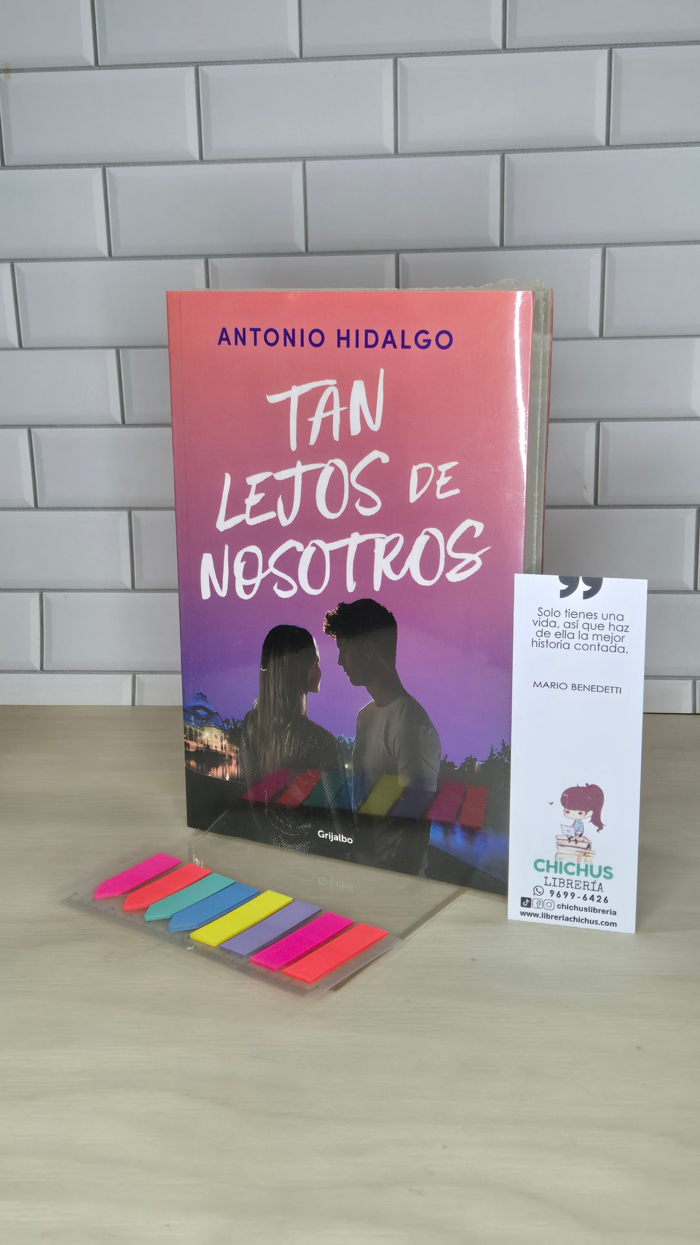 Tan lejos de nosotros