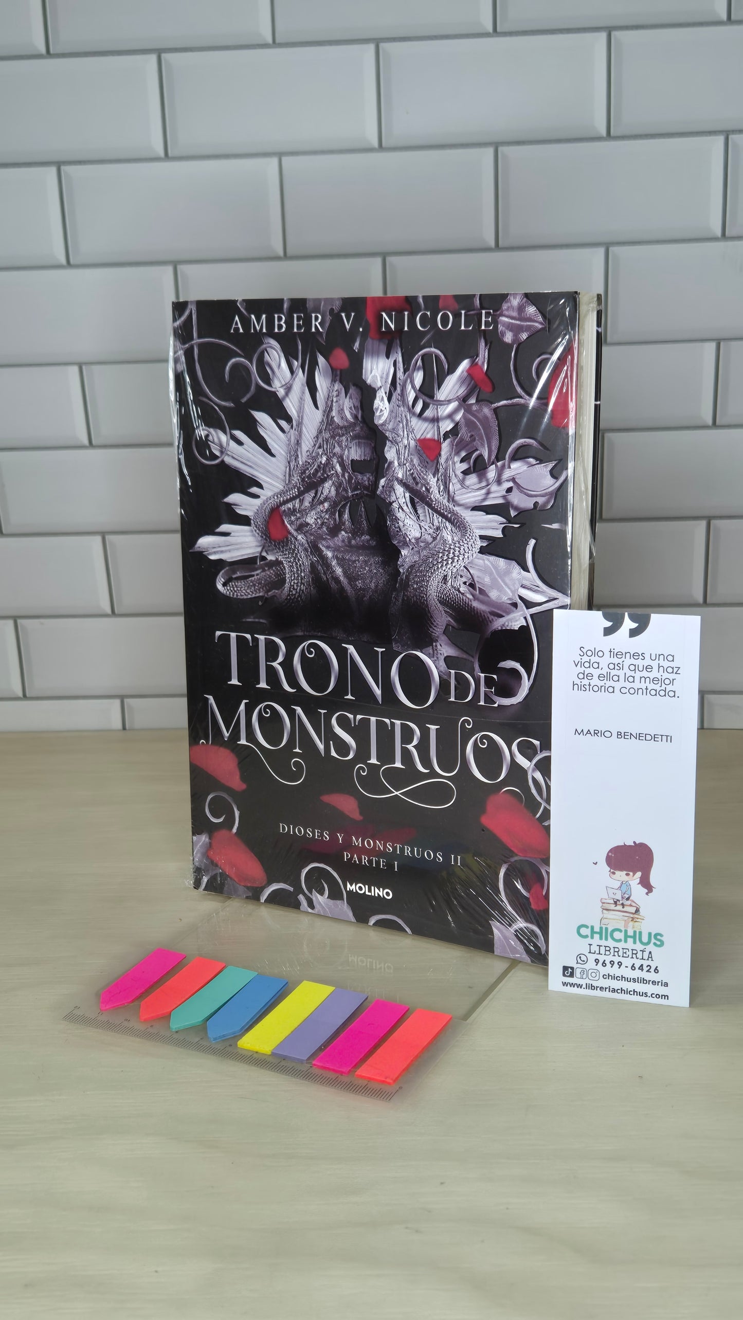 Trono de Monstruos (Dioses y Monstruos II: parte 1