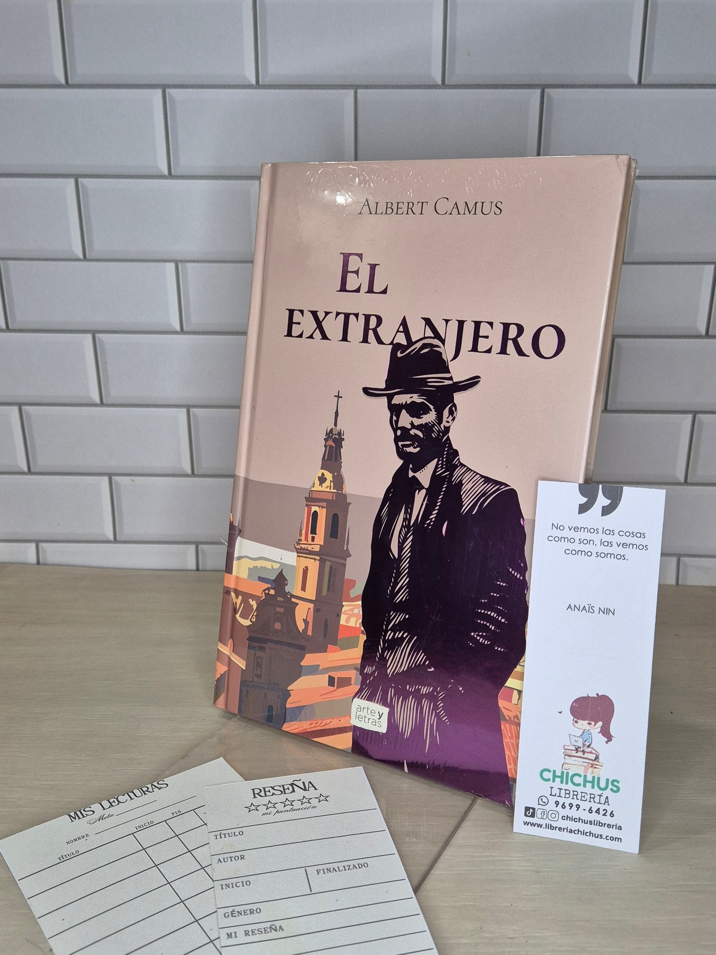 El extranjero en tapa dura