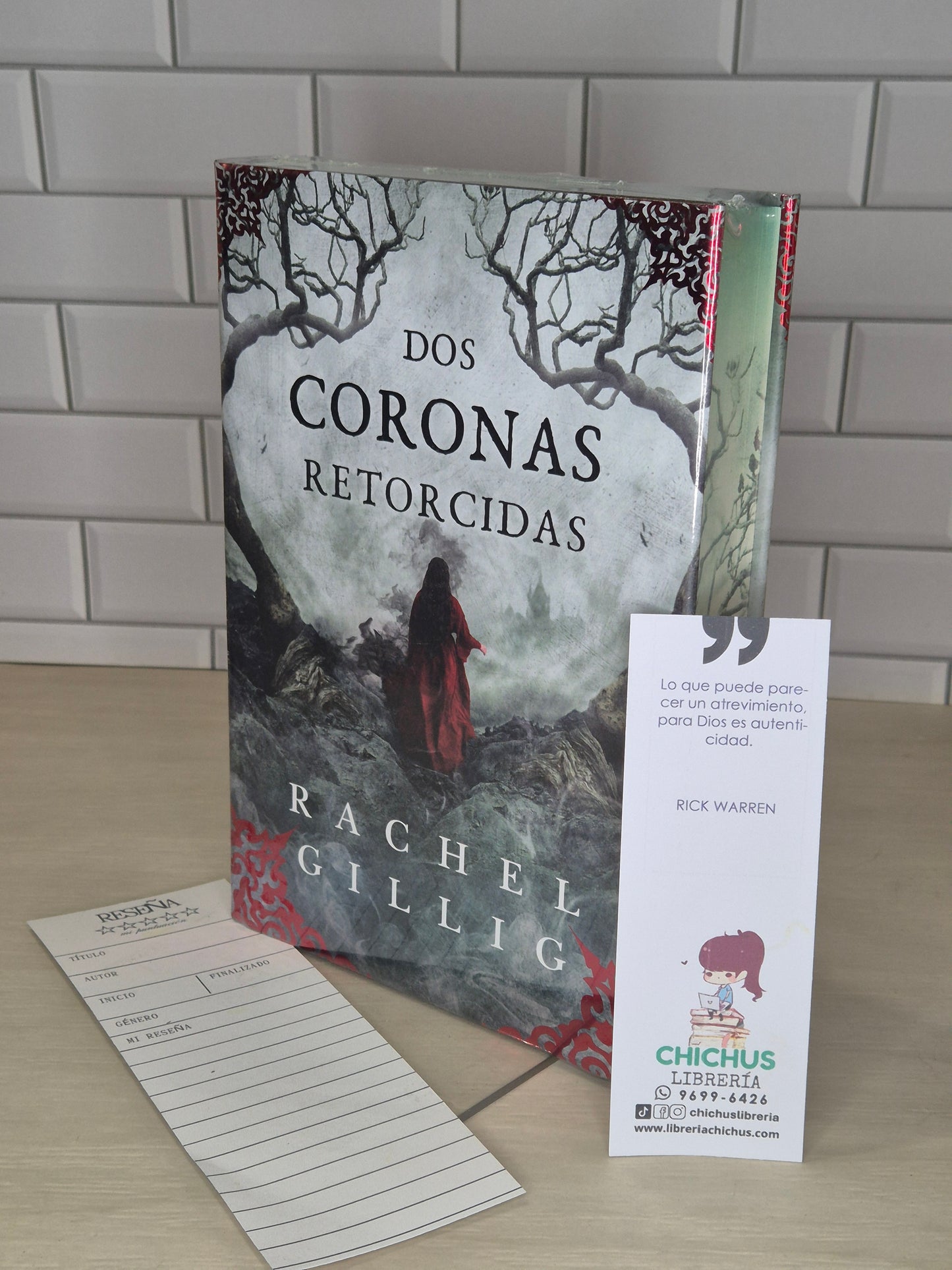 Dos coronas retorcidas edición especial con cantos pintados en tapa dura