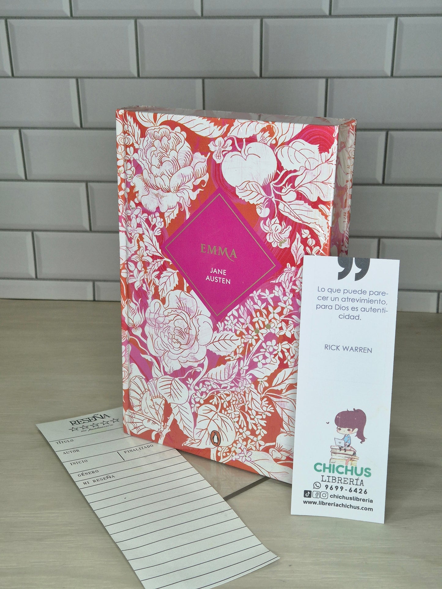 Emma edición especial con cantos pintados en tapa dura