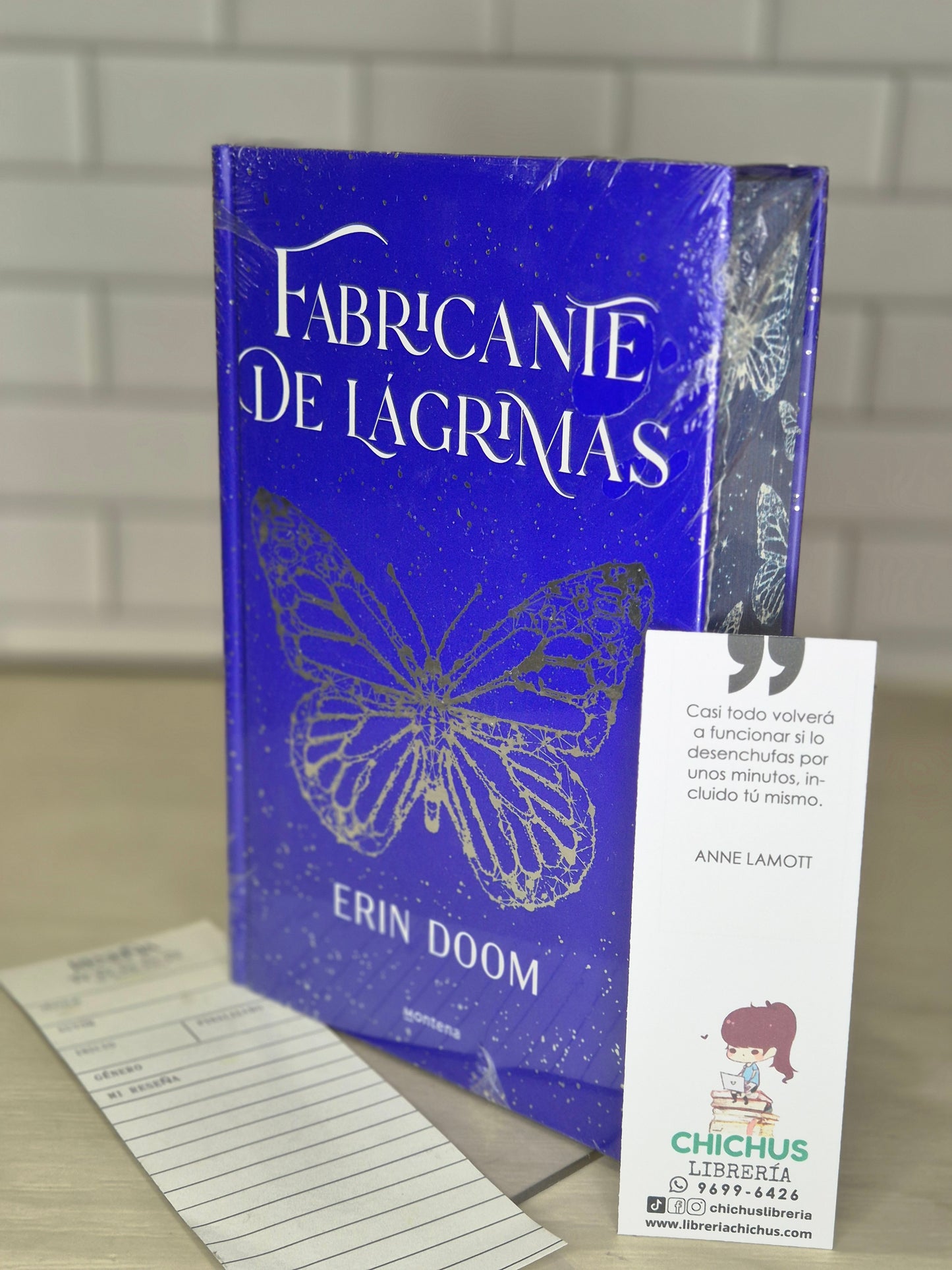 Fabricante de Lágrimas edición especial en tapa dura con los cantos pintados