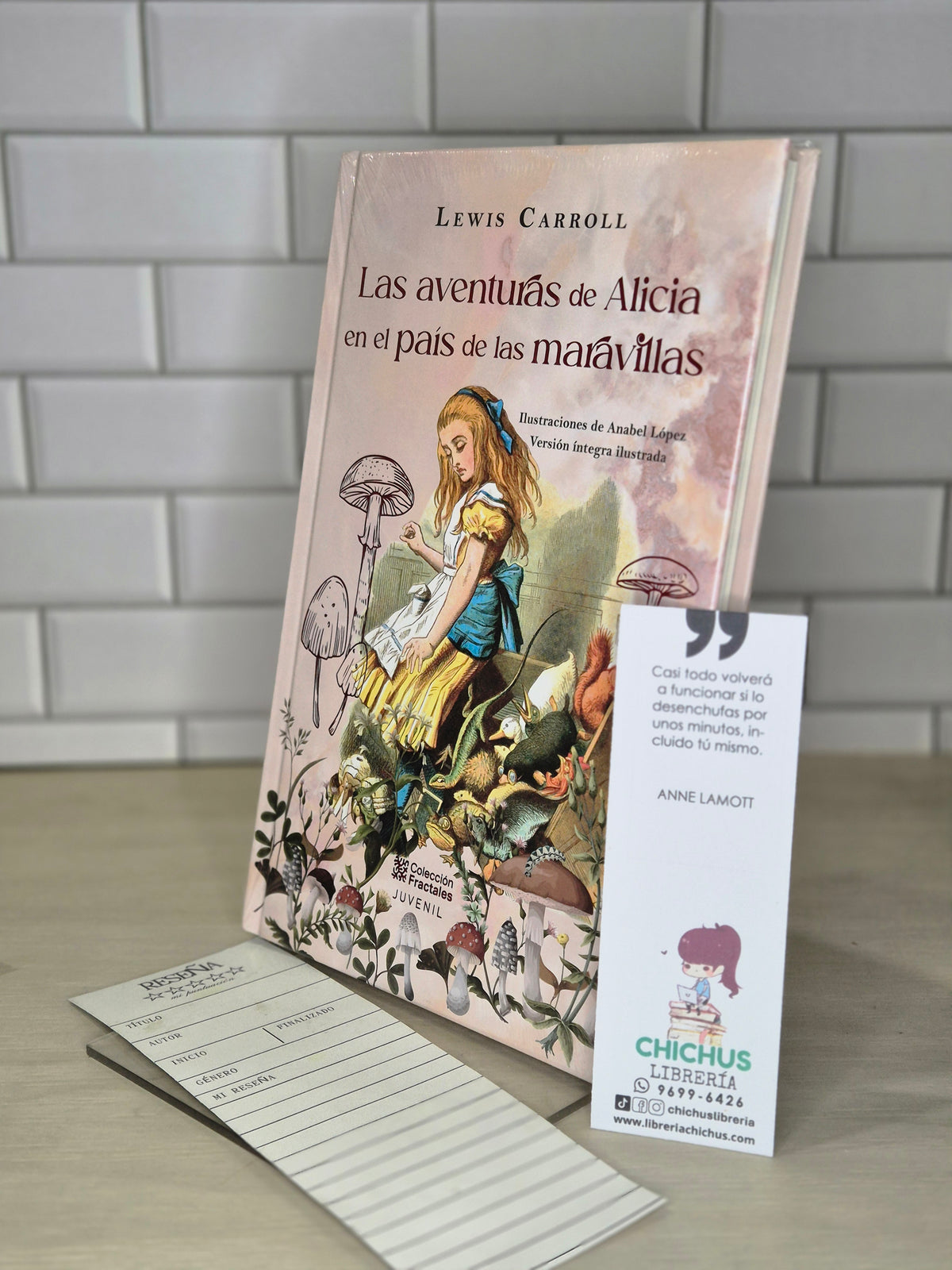 Las aventuras de Alicia en el País de las Maravillas edición en tapa dura
