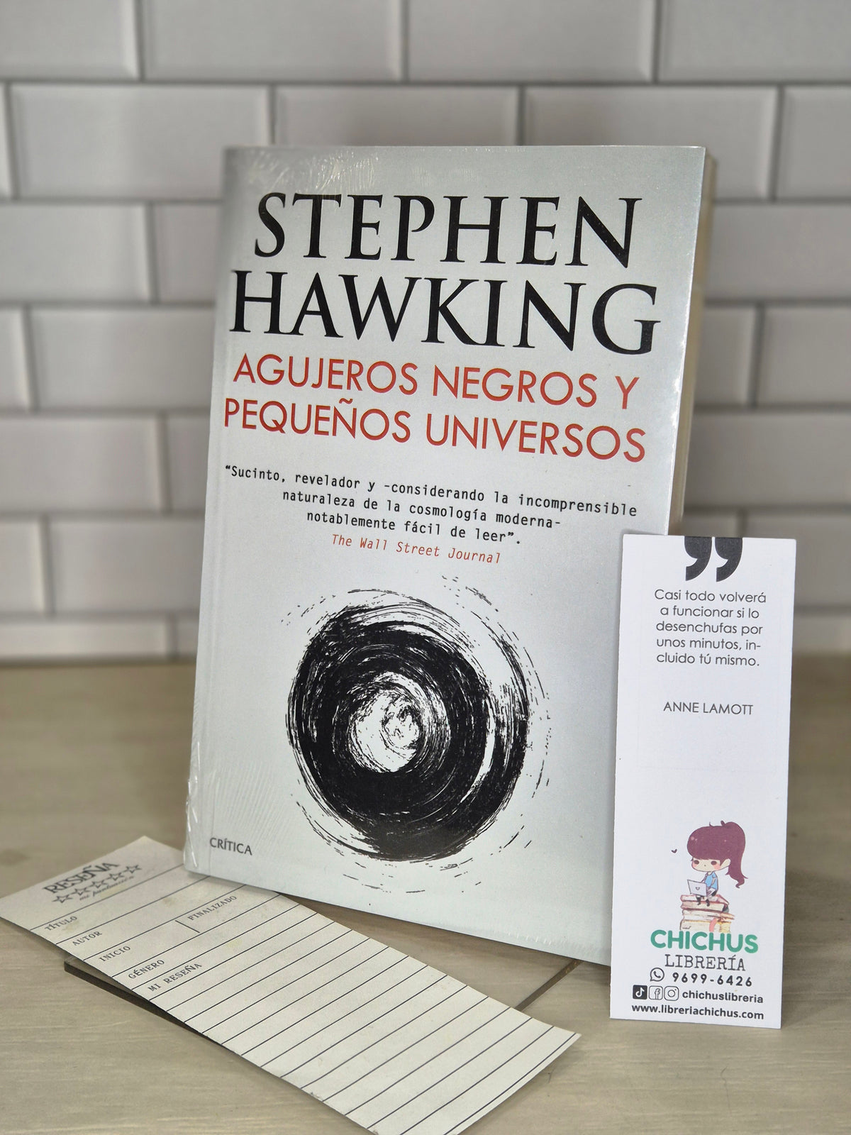 Agujeros negros y pequeños universos