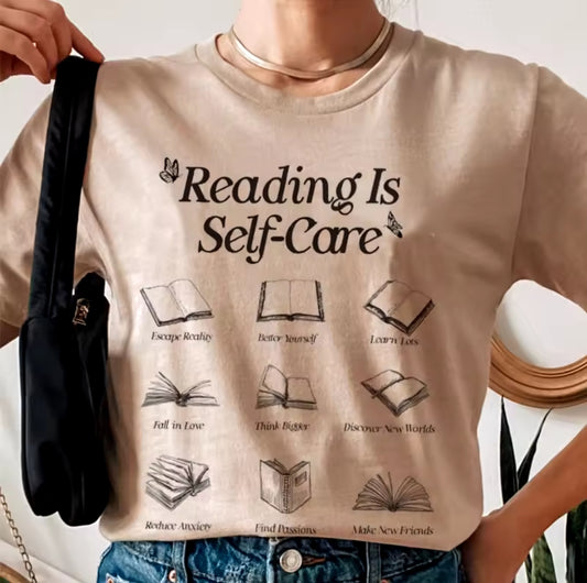 Camiseta reading is self care